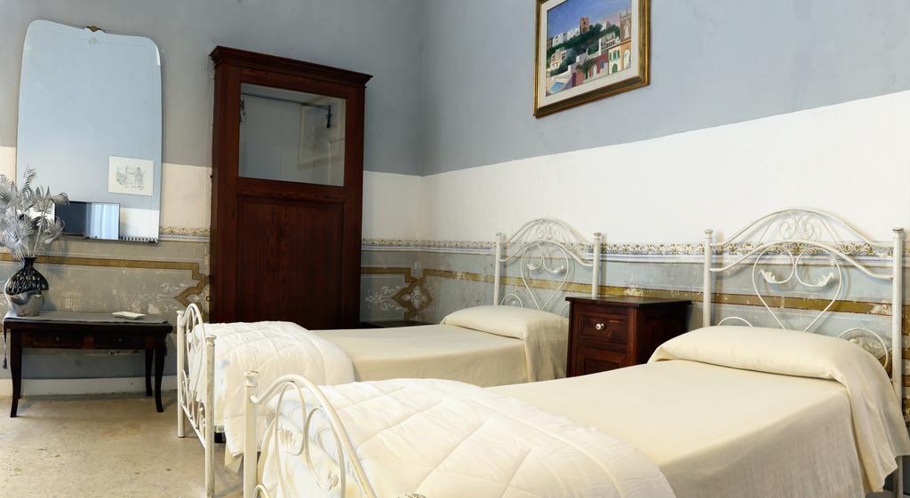 B&B Dimora Muzio And Restaurant Gallipoli Δωμάτιο φωτογραφία
